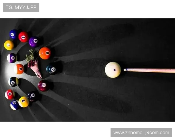 创意台球足球融合摆件彰显运动与艺术完美结合新品登场